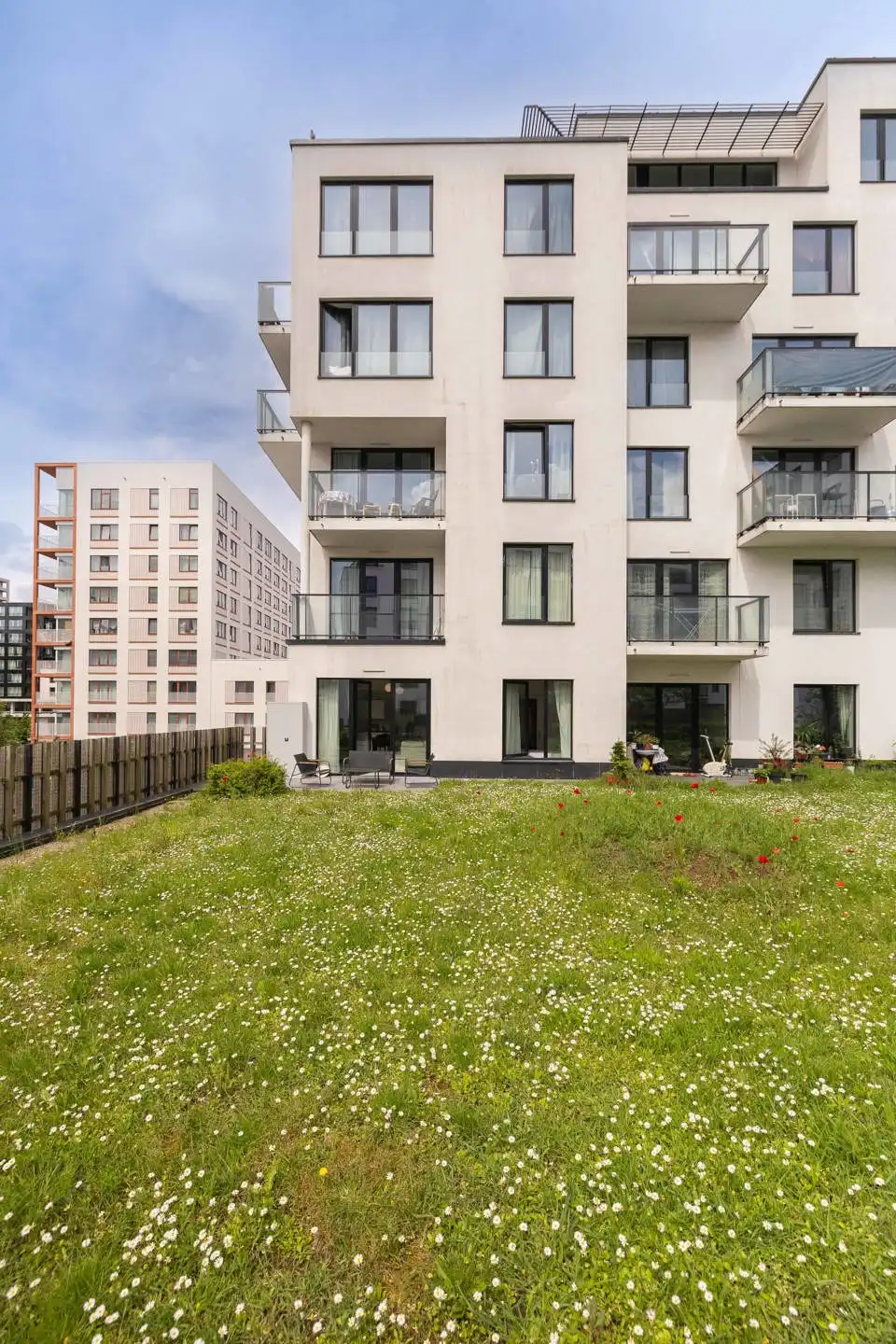 RECENT GEBOUWD APPARTEMENT AAN HET KANAAL, 1 SLPK + TERRAS foto 19