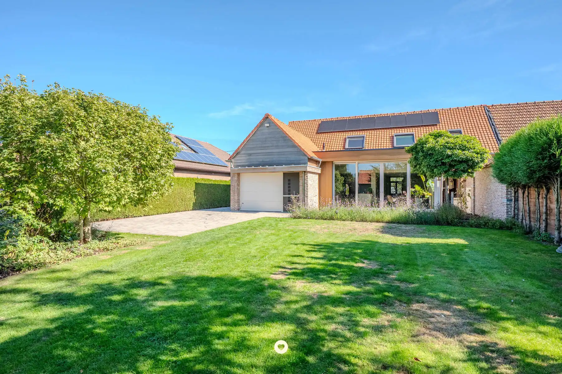 Karaktervolle hoeve met zwembad, bijgebouw op 1.300 m² grond foto 12