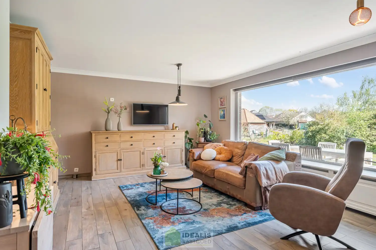 IDEALIS VASTGOED – Goed onderhouden en aangename gelijkvloerse woning met 2 slaapkamers op een prachtig, ruim en uiterst breed perceel foto 10