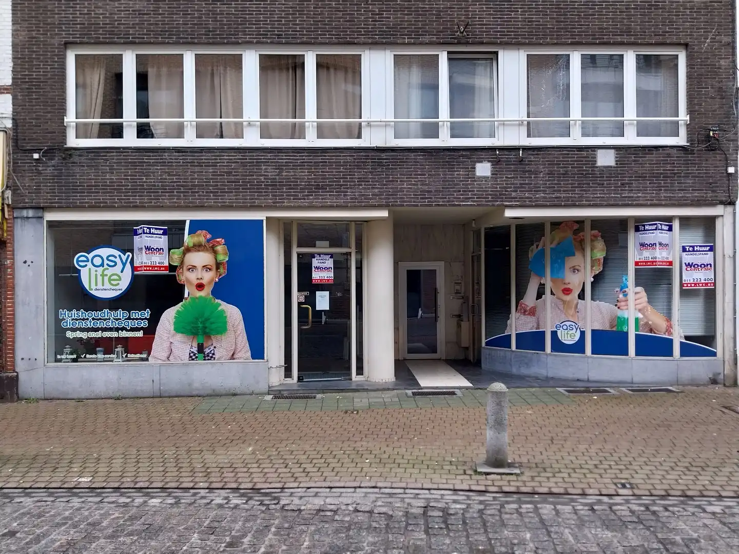 Handelsgelijkvloers geschikt voor burelen of kantoor foto {{pictureIndex}}