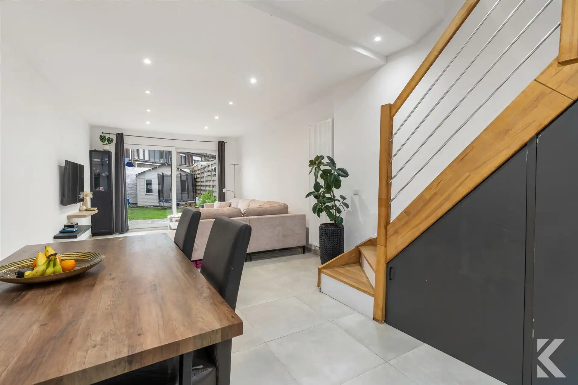 ALBATROSSTRAAT – VOLLEDIG GERENOVEERDE WONING MET TUIN foto 3