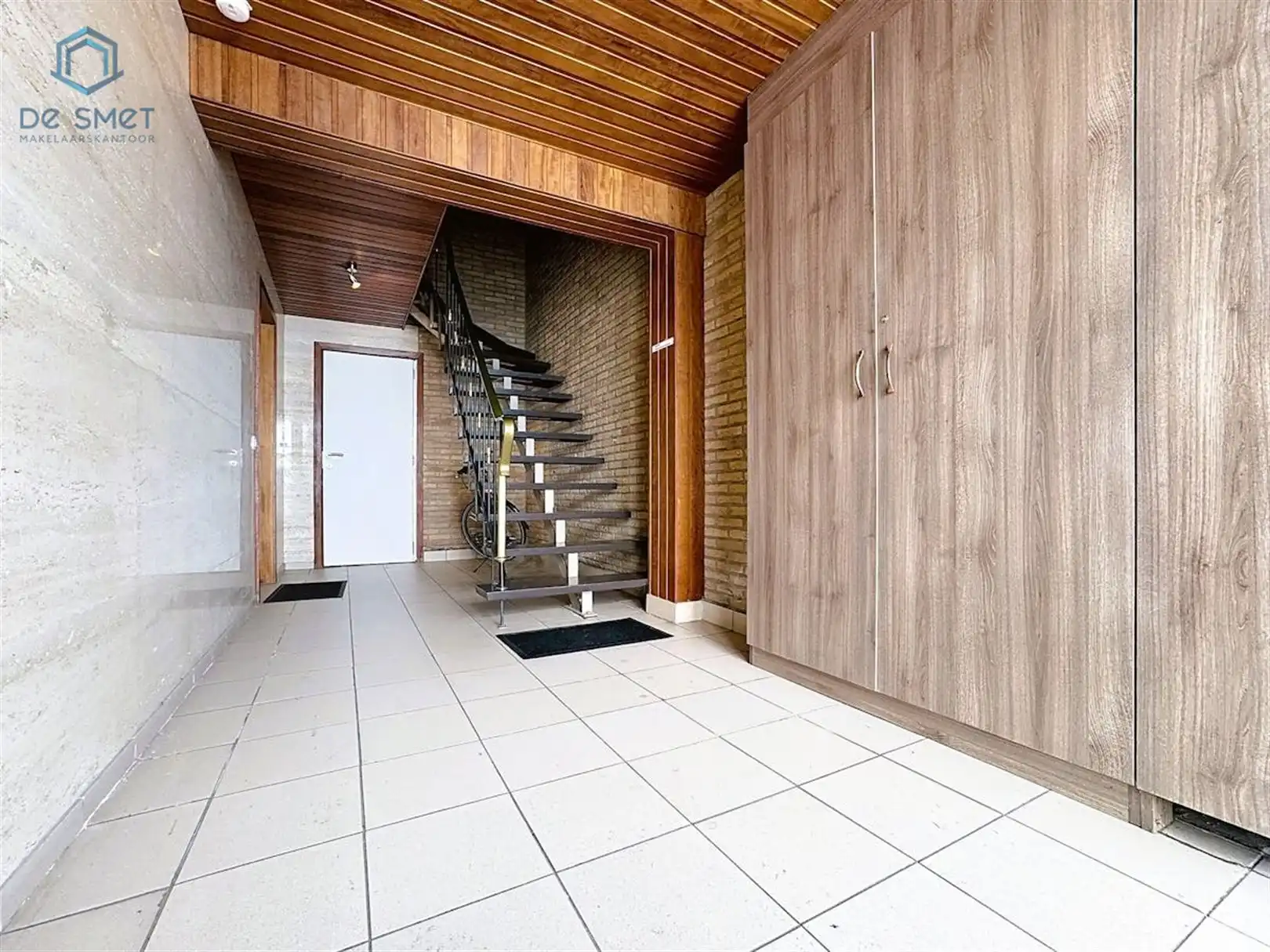 GEMEENSCHAPSHUIS MET 4 APPARTEMENTEN OP RUSTIGE TOPLOCATIE TE NINOVE foto 2