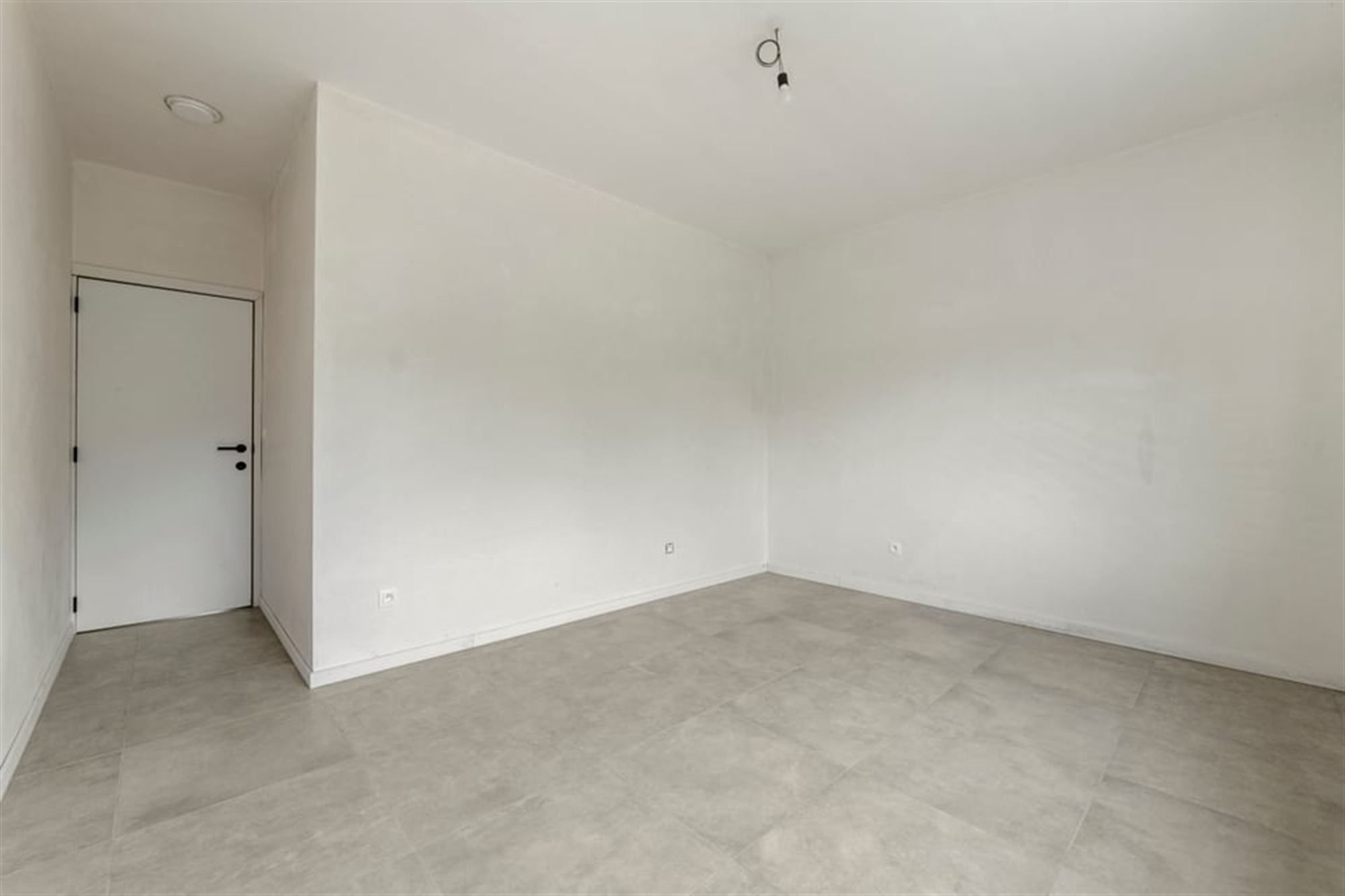 KNAPPE NIEUWBOUWWONING IN MODERNE STIJL  foto 29