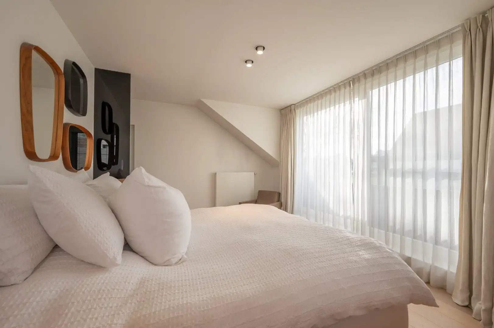 Lichtrijke bel-etage woning nabij van het Oosthoekplein in Het Zoute foto 14