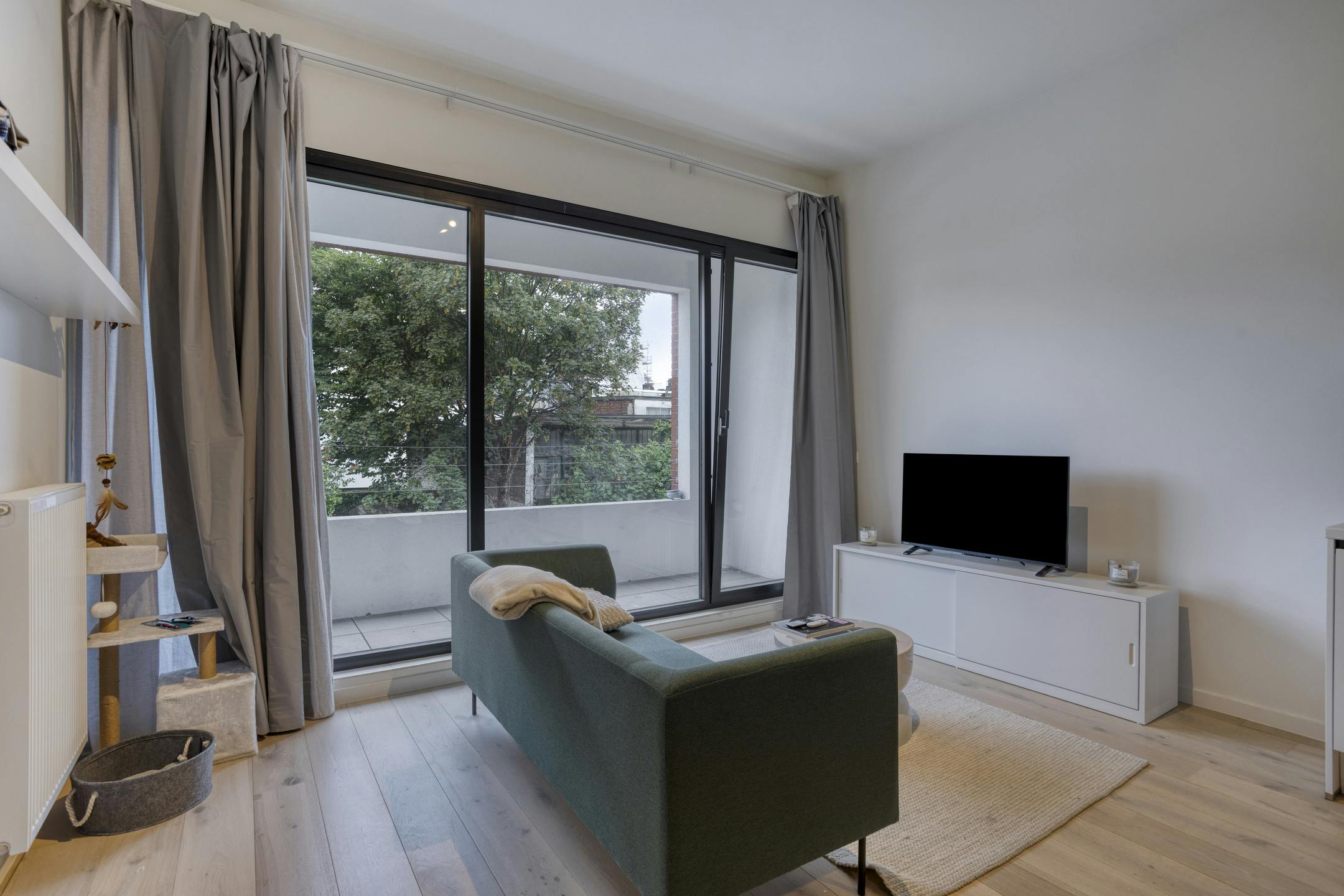 Gerenoveerde studio met terras te koop in Antwerpen foto 4