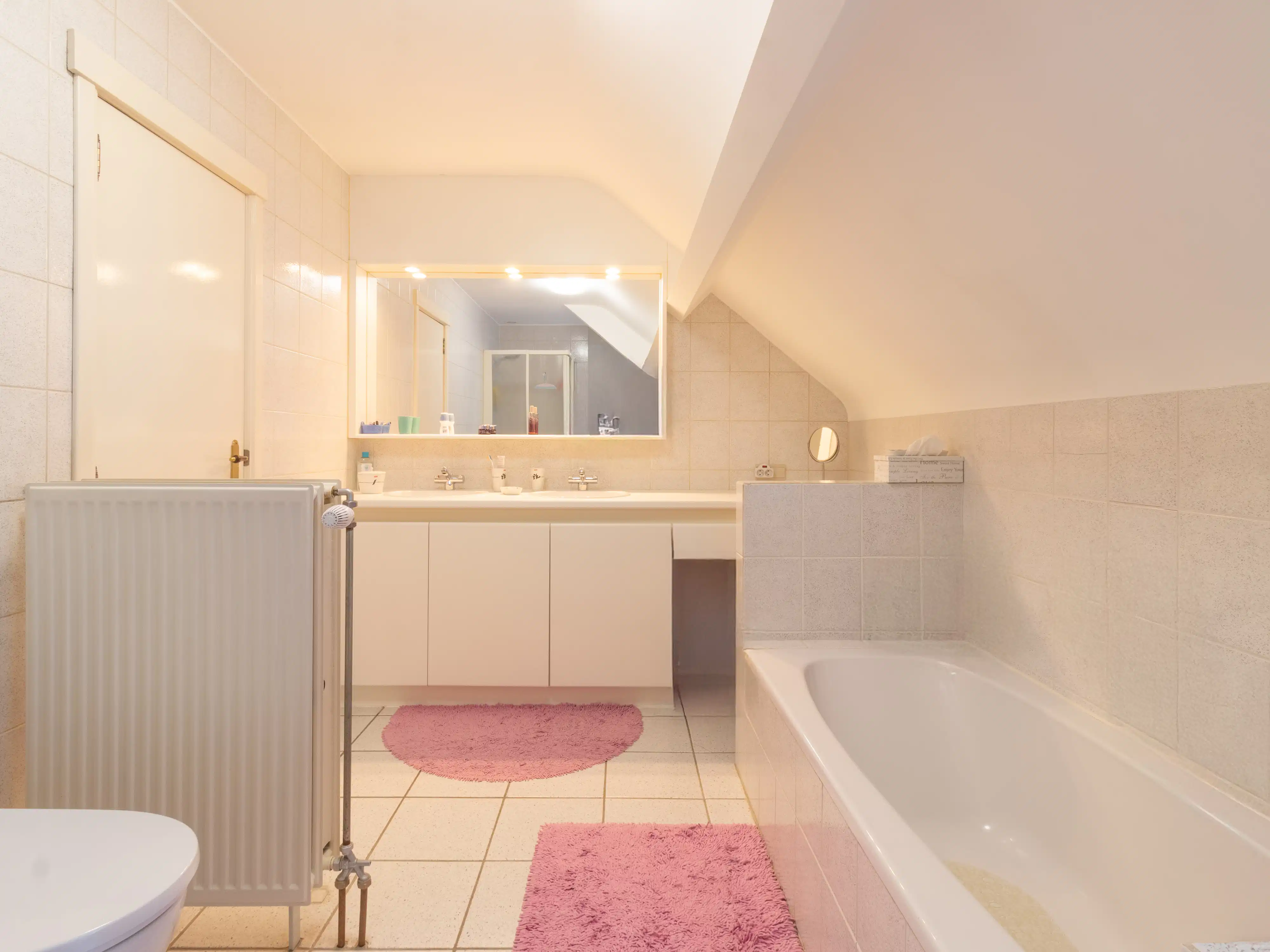 Goed gelegen woning met tuin en garage in Hove foto 15