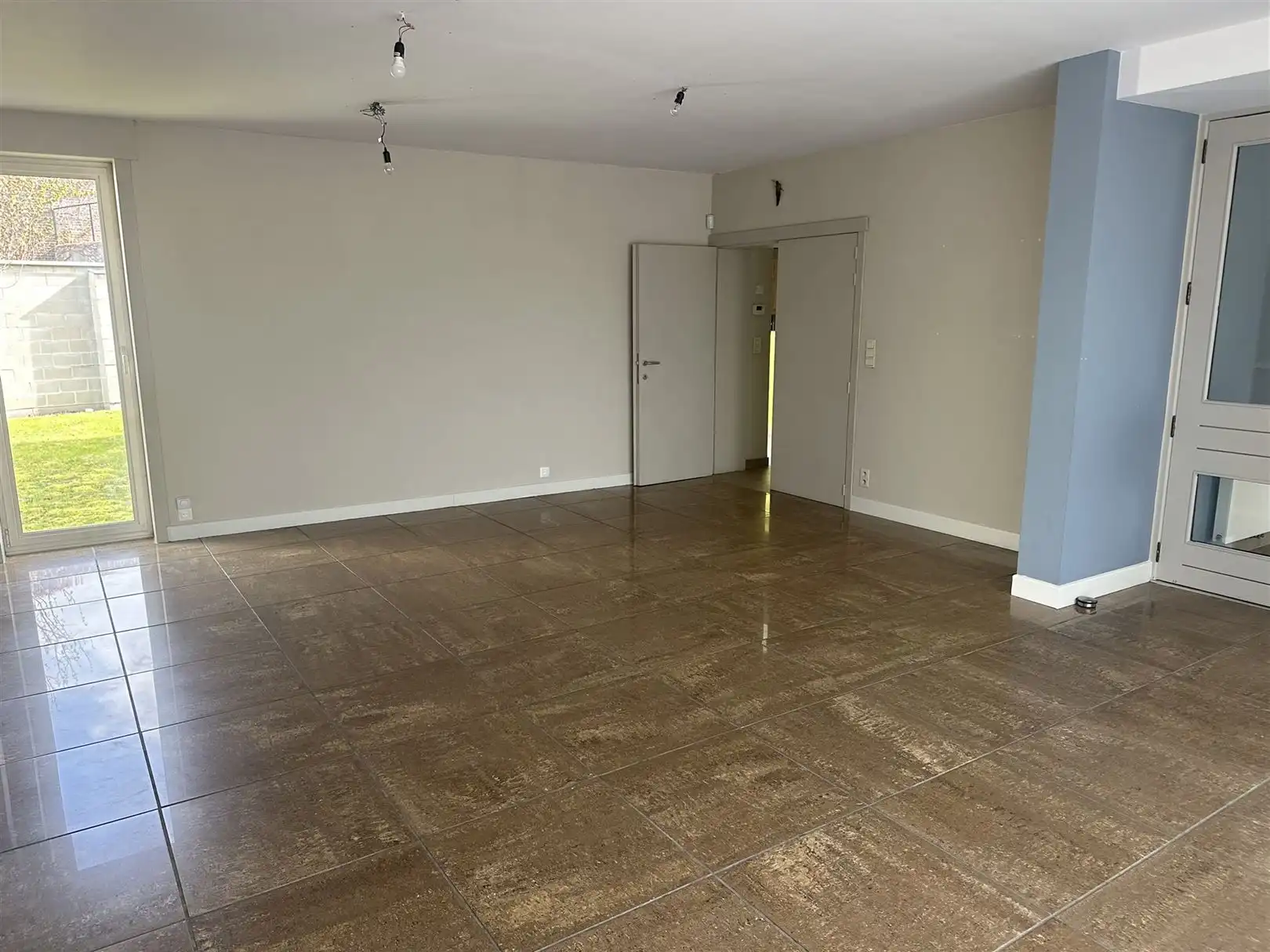 Ruime woning in centrum Eine. foto 2