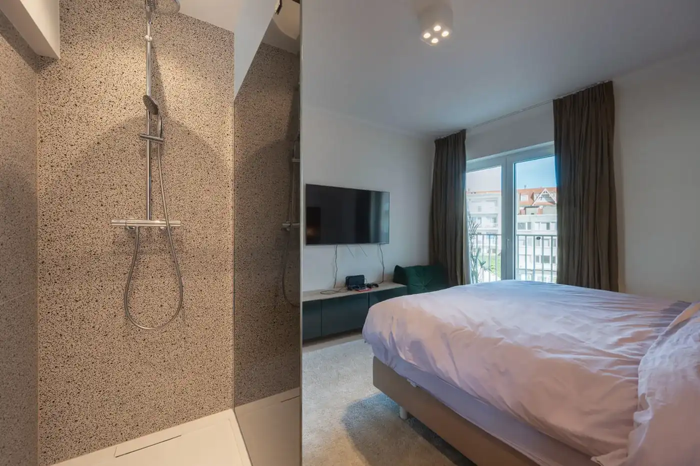 Hoekappartement met 3slk's langs de Winston Churchillaan met prachtig open zicht  foto 16