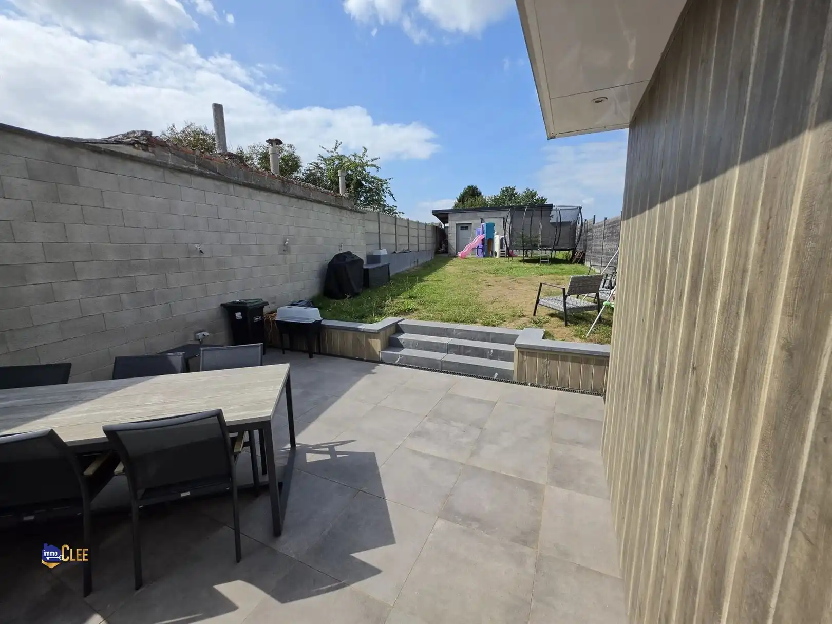 Instapklare woning omgeven door groen foto 12