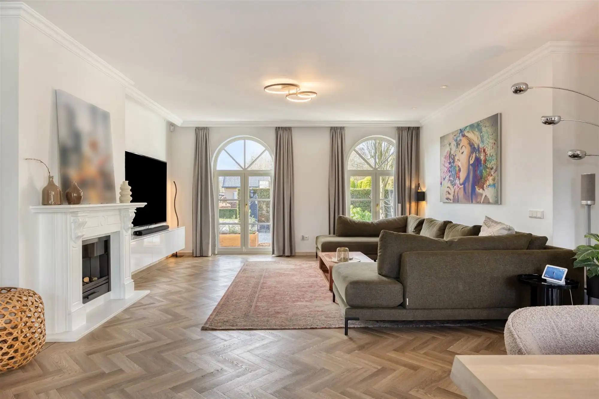 Instapklare tijdloze villa met 5 slpks op ca. 2000 m² foto 10