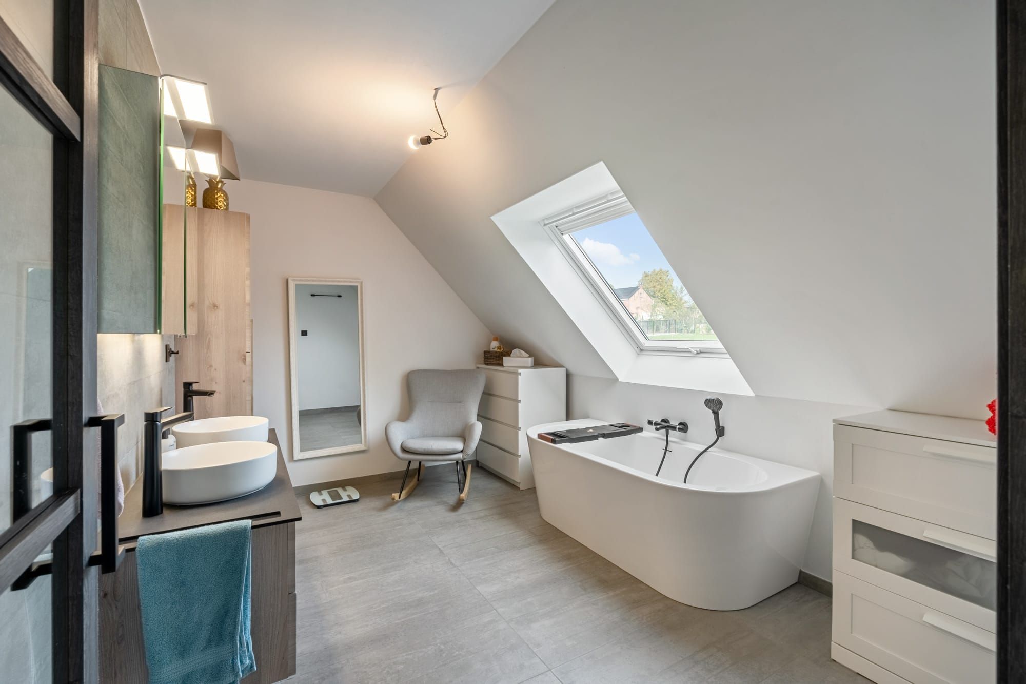 Exclusieve nieuwbouwwoning met verfijnde afwerking en ruime tuin! foto 18