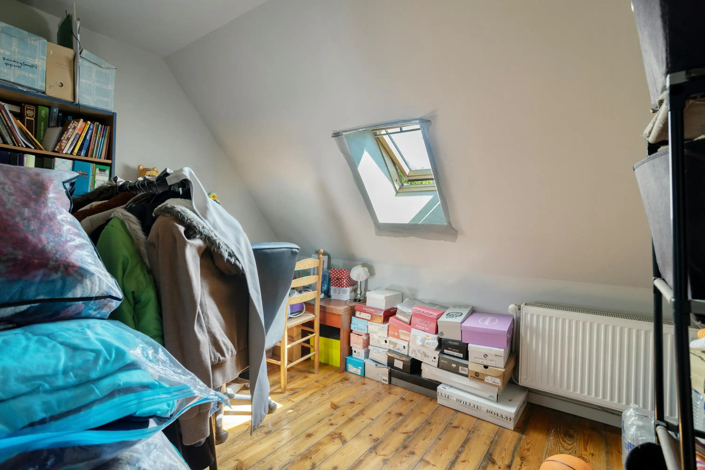Gerenoveerde en verhuurde woning met 4 slaapkamers in hartje Ieper foto 15