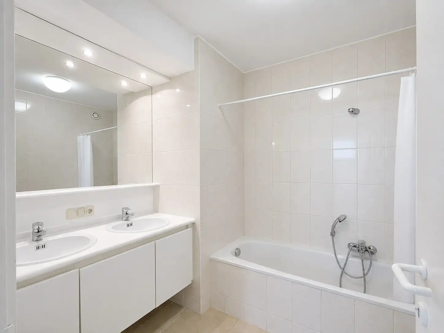 Prachtig gelegen appartement met 2 zonneterrassen en een garagebox foto 16