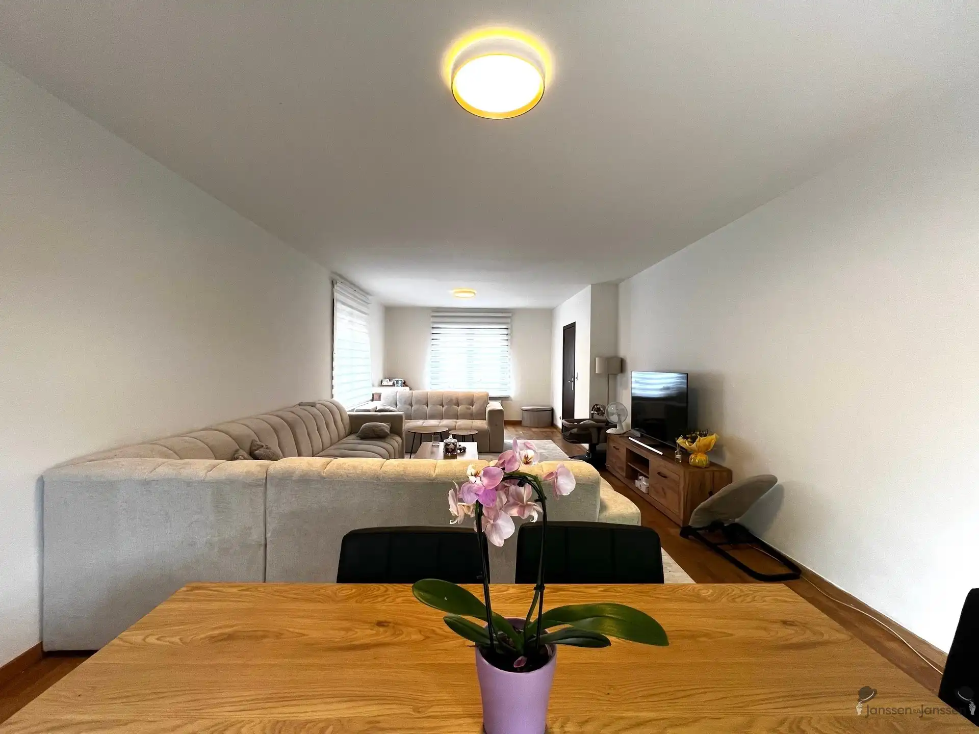 eengezinswoning met ruime tuin  foto 8