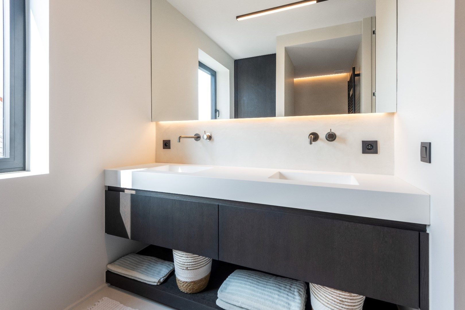 Nieuwbouw koppelvilla dichtbij het centrum van Knokke en op wandelafstand van het strand foto 13