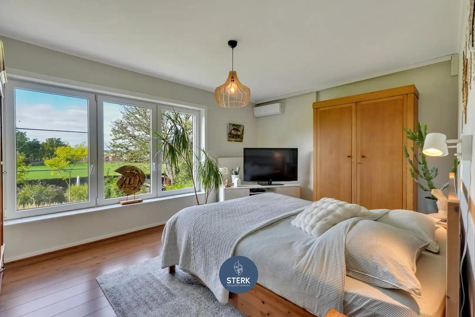 INSTAPKLARE VILLA MET EPC B OP ROYAAL PERCEEL VAN 12A 50CA NABIJ MAASTRICHT !  foto 16