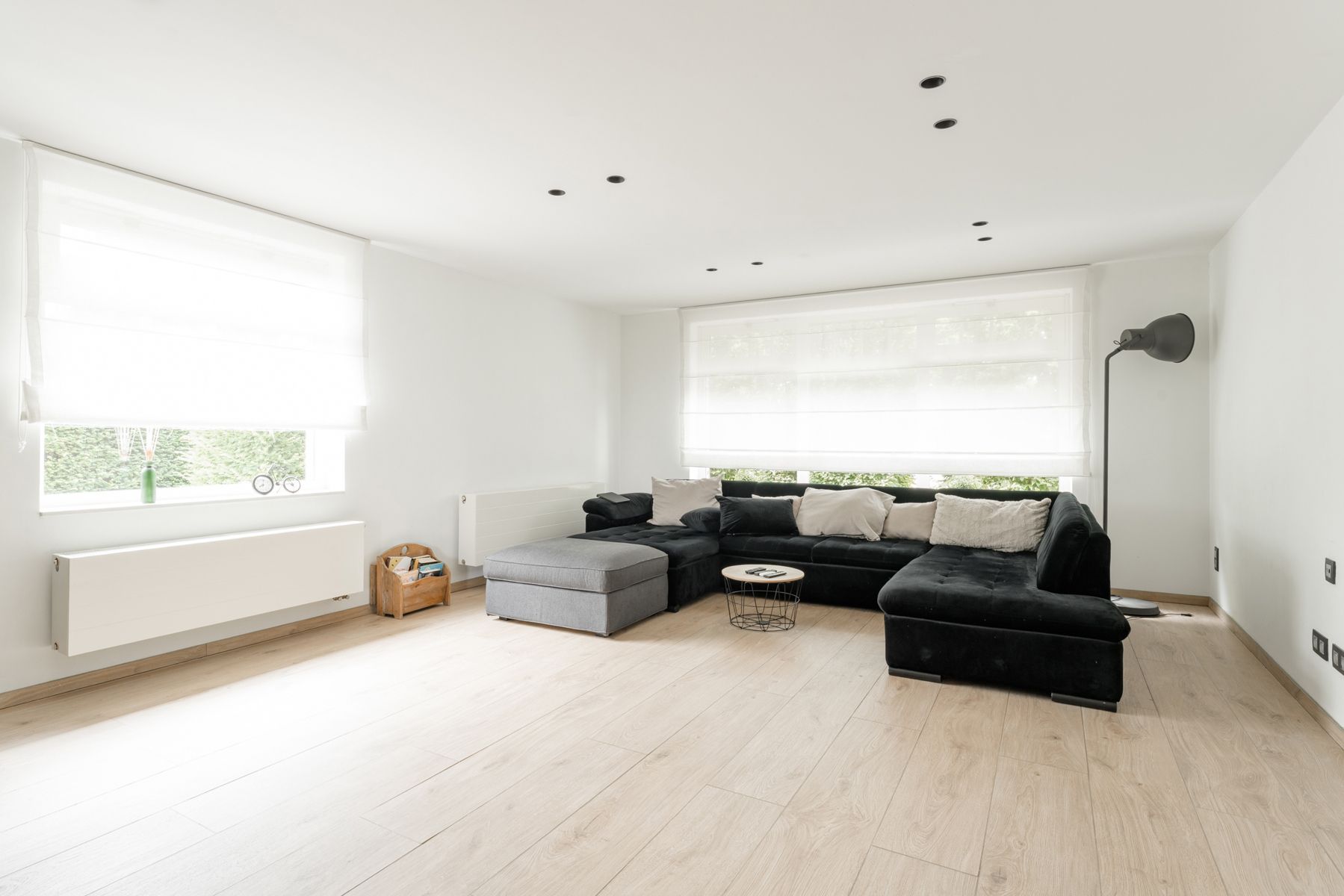 Ruime gerenoveerde woning met zwembad  foto 3