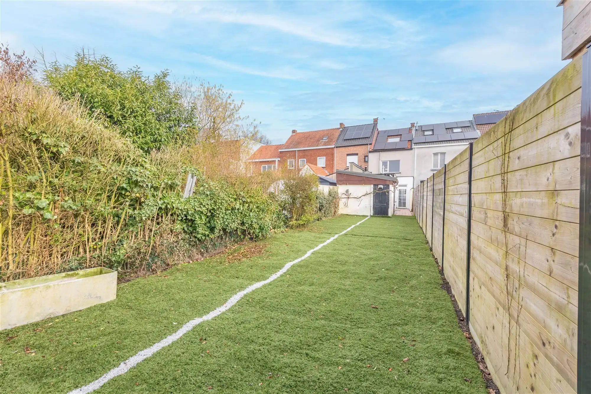 Gerenoveerde ruime gezinswoning met 4 slpks foto 18