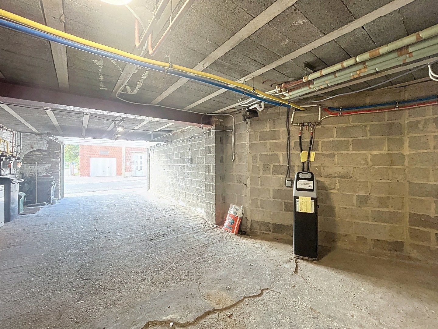 Ruim gerenoveerd appartement in hartje Hoegaarden foto 14