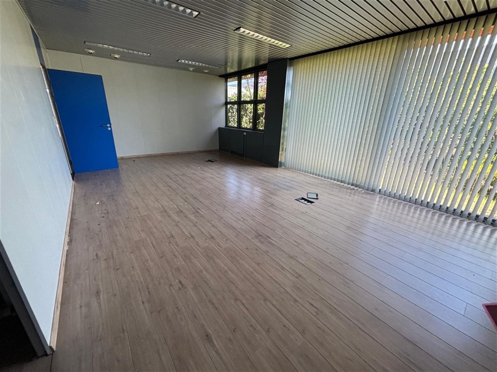 Te Huur Bedrijfsgebouw te Malle foto 9