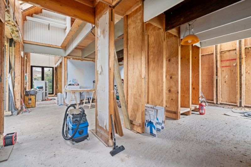 Af te werken woning in doodlopende zijstraat . foto 5