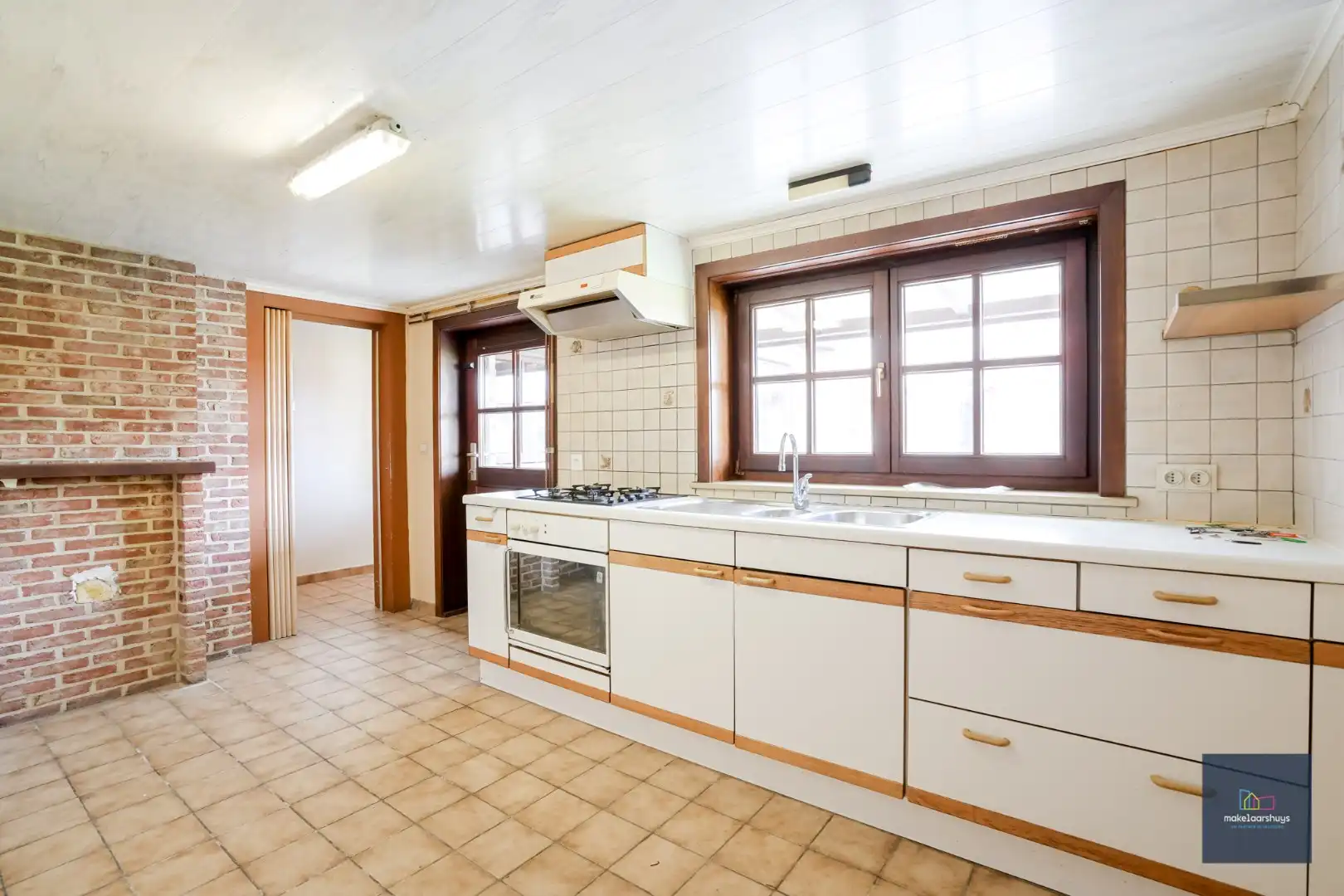 Ruime  halfopen bebouwing  met  zonnige tuin, terras en garage in Waarschoot  foto 10