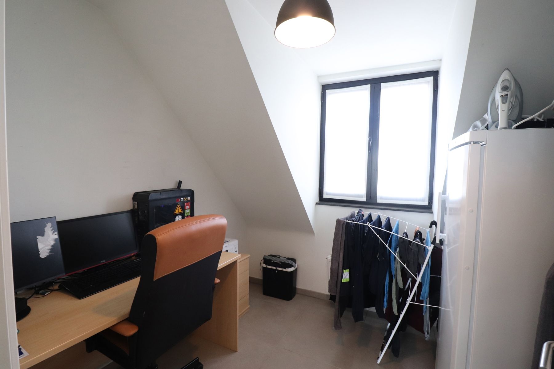 Dakappartement op derde verdieping links met terras en garage. foto 10