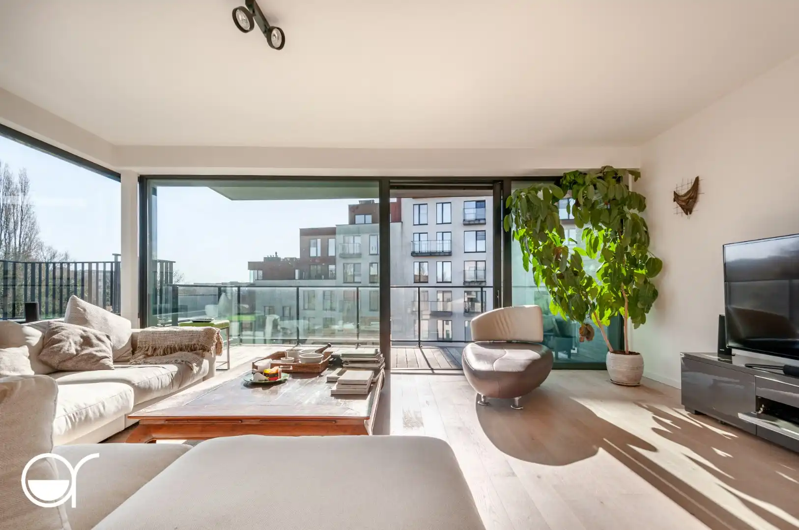 Ruim duplex appartement 154m² met twee slaapkamers en drie terrassen (56m²) foto 3