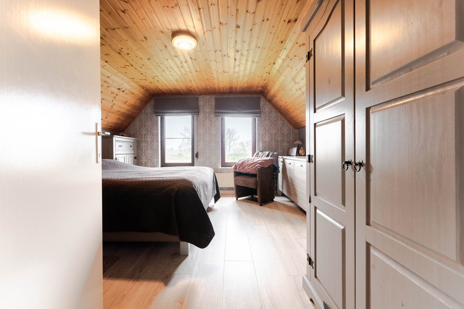 Mooie instapklare woning op 1170m² dichtbij de grens! foto 19