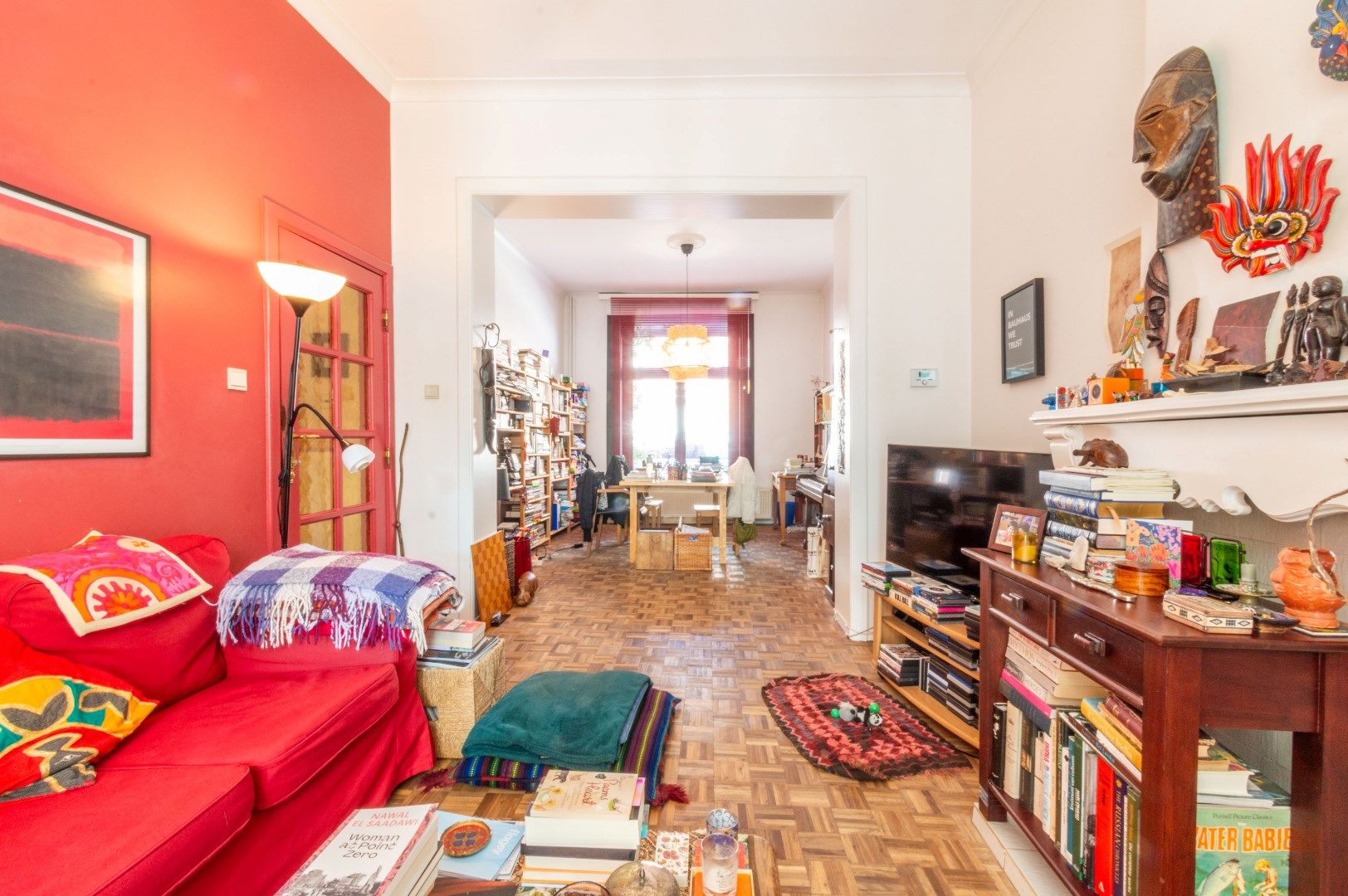 Ruime (196m²) en goed onderhouden woning met 3 slaapkamers! foto 3