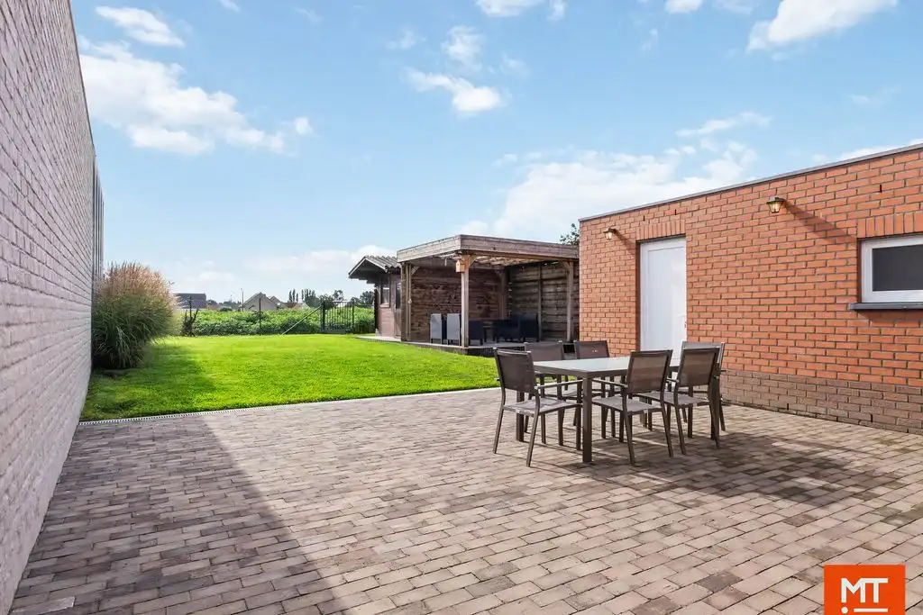 Halfopen woning te huur met 3 slaapkamers en tuin foto 12