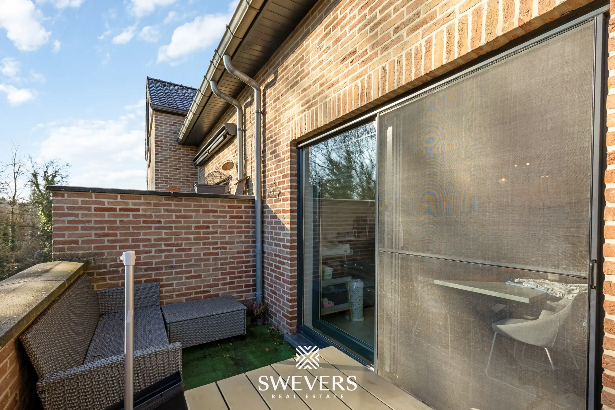 Instapklare duplex met zonnig terras en groen uitzicht in Genk foto 17