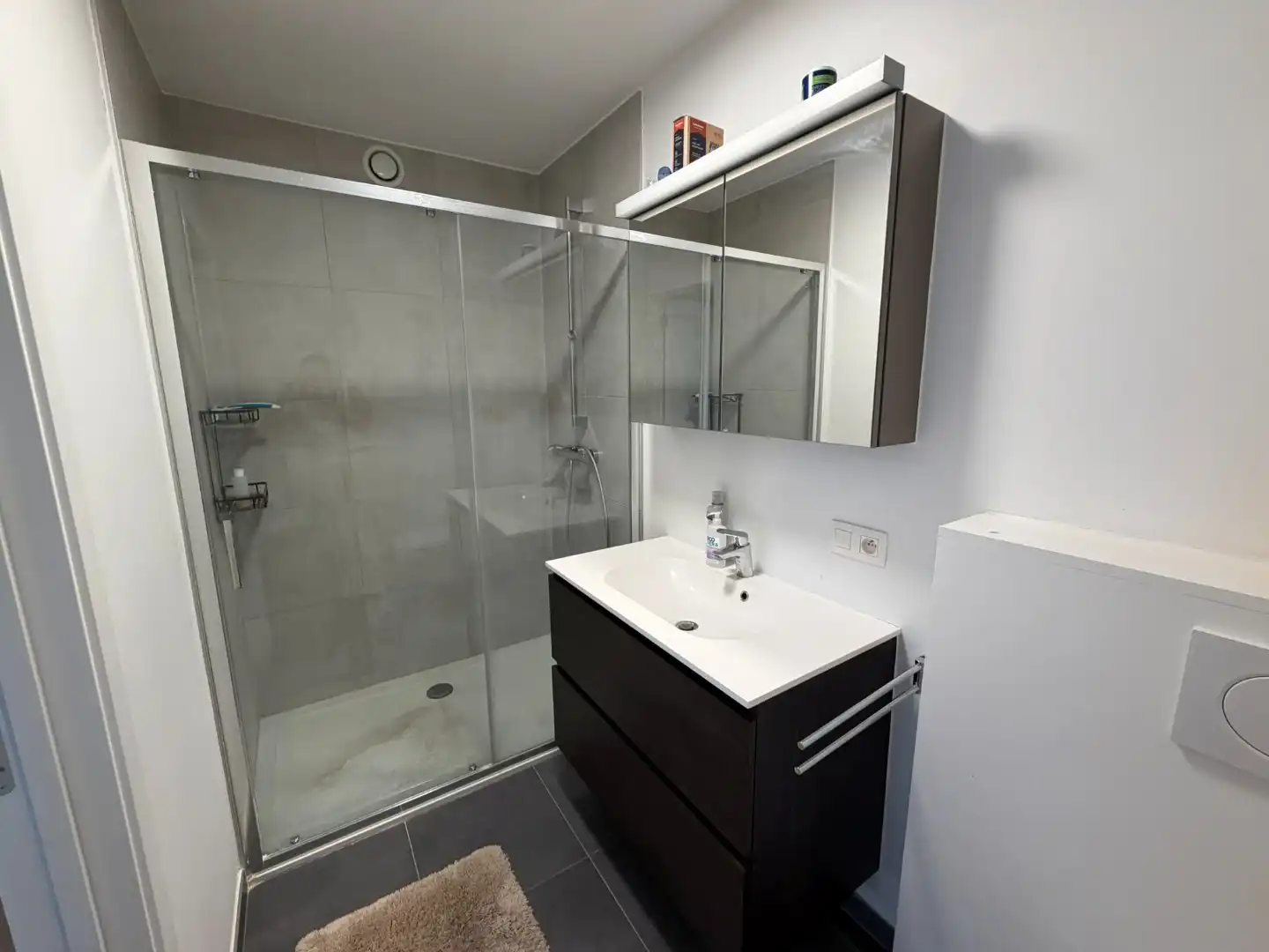 Appartement met 3 slaapkamers in centrum Lennik foto 8