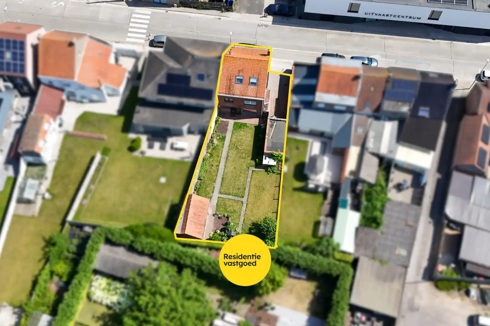 Ruime halfopen woning met 4 slaapkamers, tuin en garage foto 25