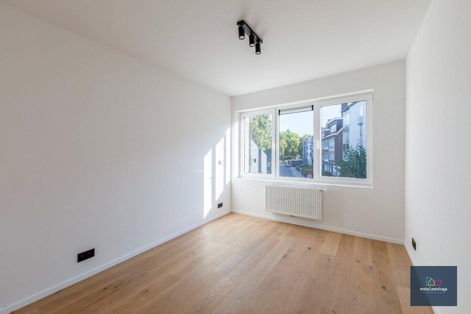 Uniek 3 slpk. appartement  met terras  nabij station Gent-Sint-Pieters foto 9