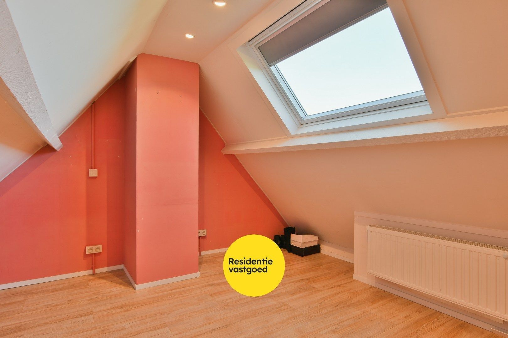 Charmante villa met 5 slpks en mooie tuin te Sint-Kruis foto 15