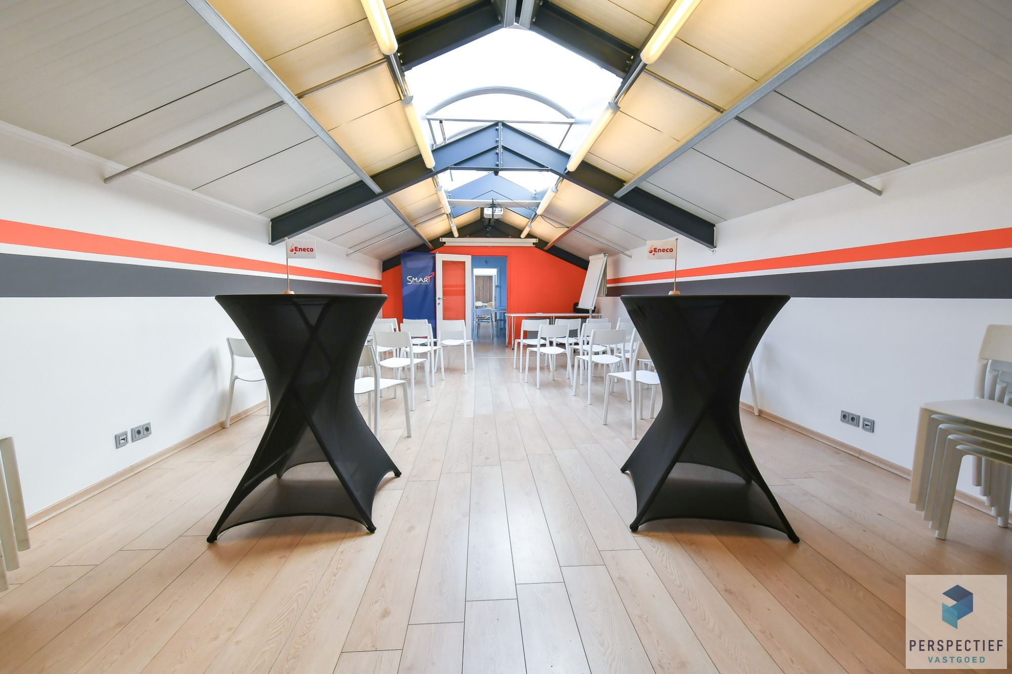 BEDRIJFSGEBOUW met PRIVE PARKING (min.15 wagens) - 11 KANTOORRUIMTES - BRUIKBARE OPP 685m² foto 23