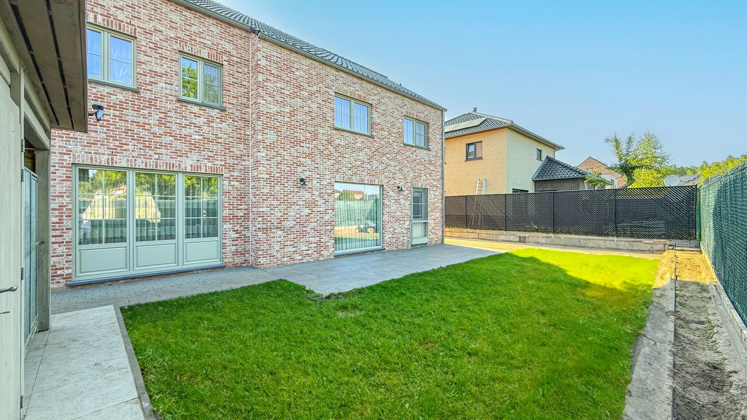 Karaktervolle nieuwbouw villa met 6slpks te Houthalen! foto 47
