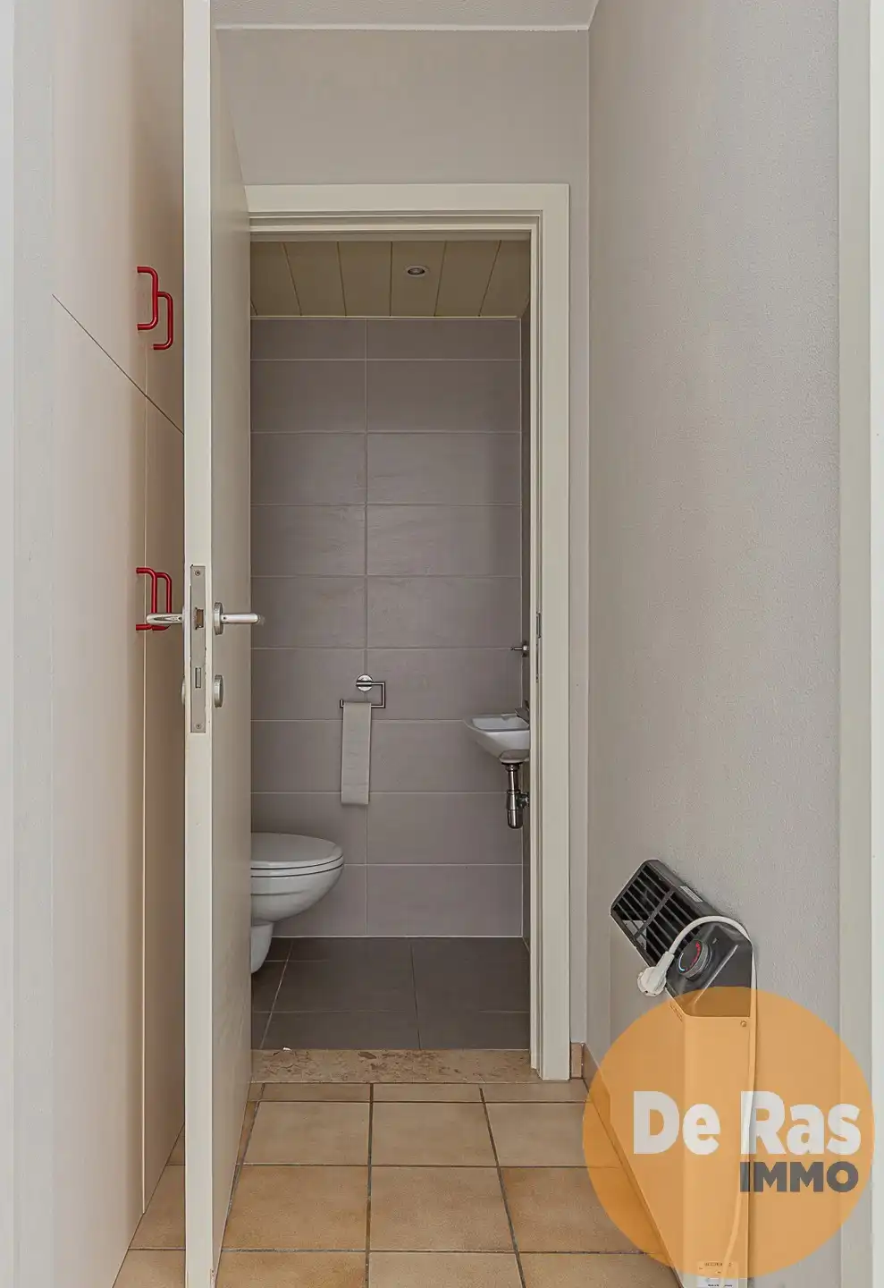 HERZELE- Verzorgd 2-slaapkamerappartement met 2 terrassen foto 12