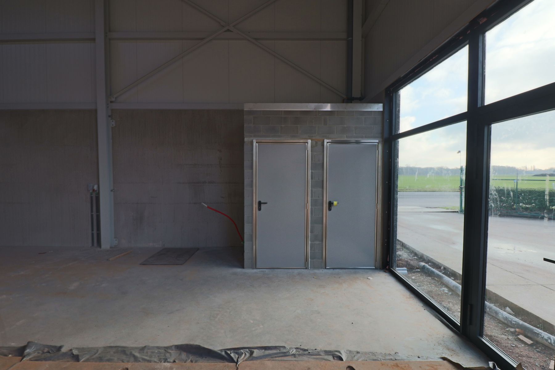 Een nieuwbouw opslag- / bedrijfsruimte van 275 m². foto 4