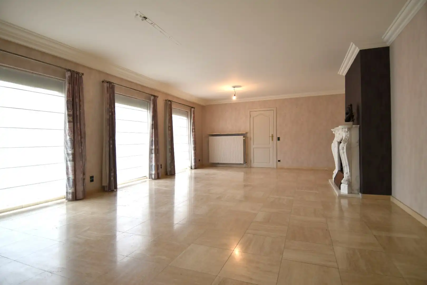 Villa met 3 slaapkamers (mogelijkheid tot meer!) te koop op 1922 m² grond nabij het centrum van Gullegem foto 3