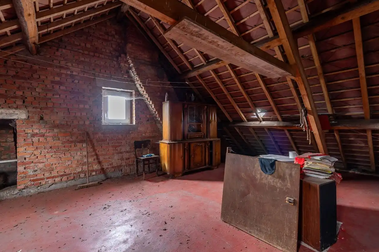 Te renoveren 3slk woning op uitzonderlijk perceel van 34 are  foto 26