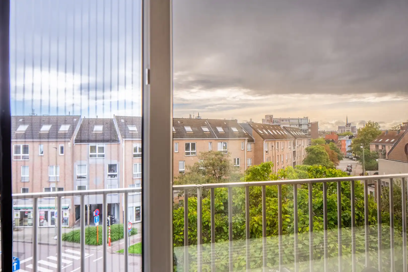 Studio op derde verdieping met terras foto {{pictureIndex}}