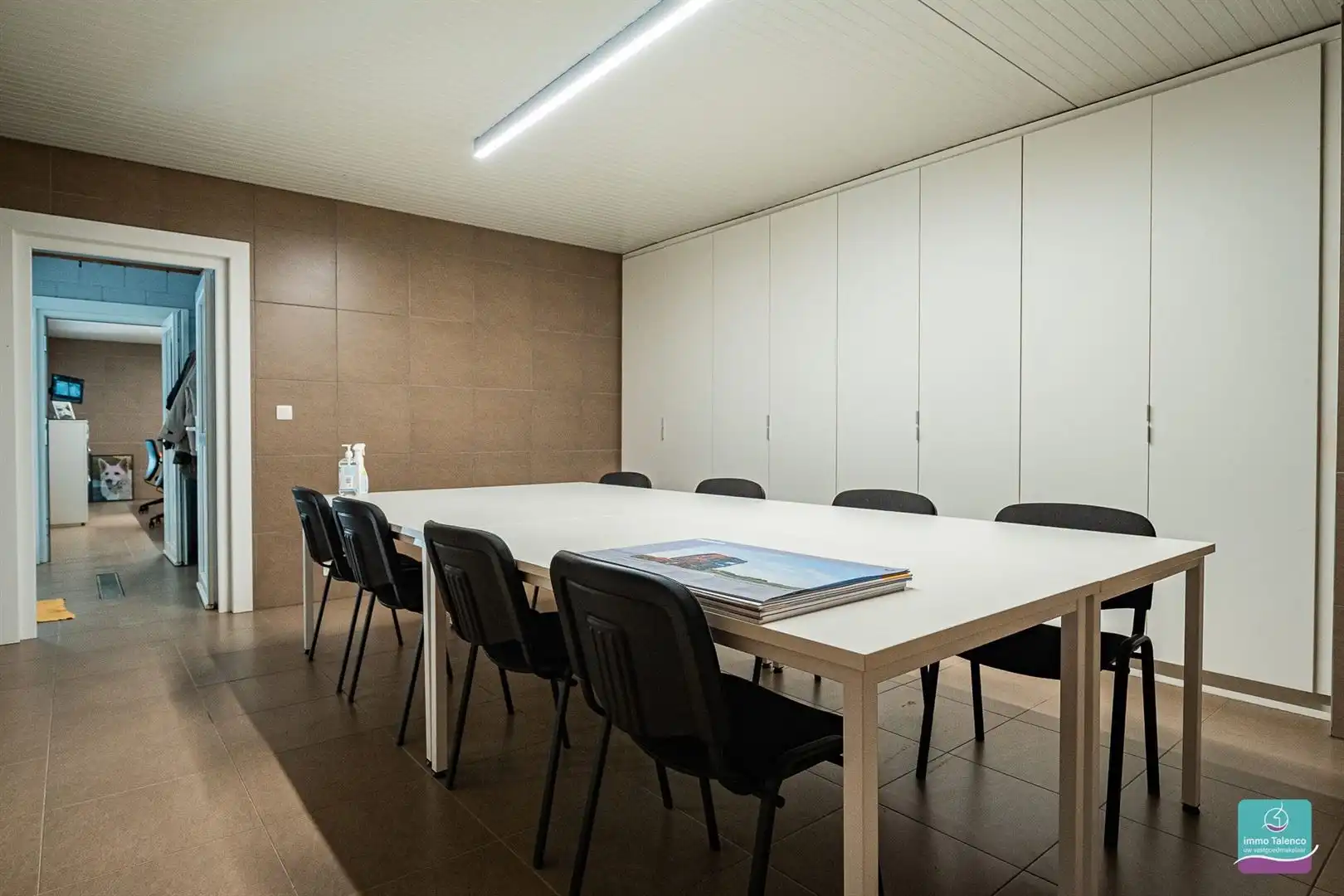 Loods - Opslagruimte op 1 ha 27 are 10 ca - 2300 m² foto 22