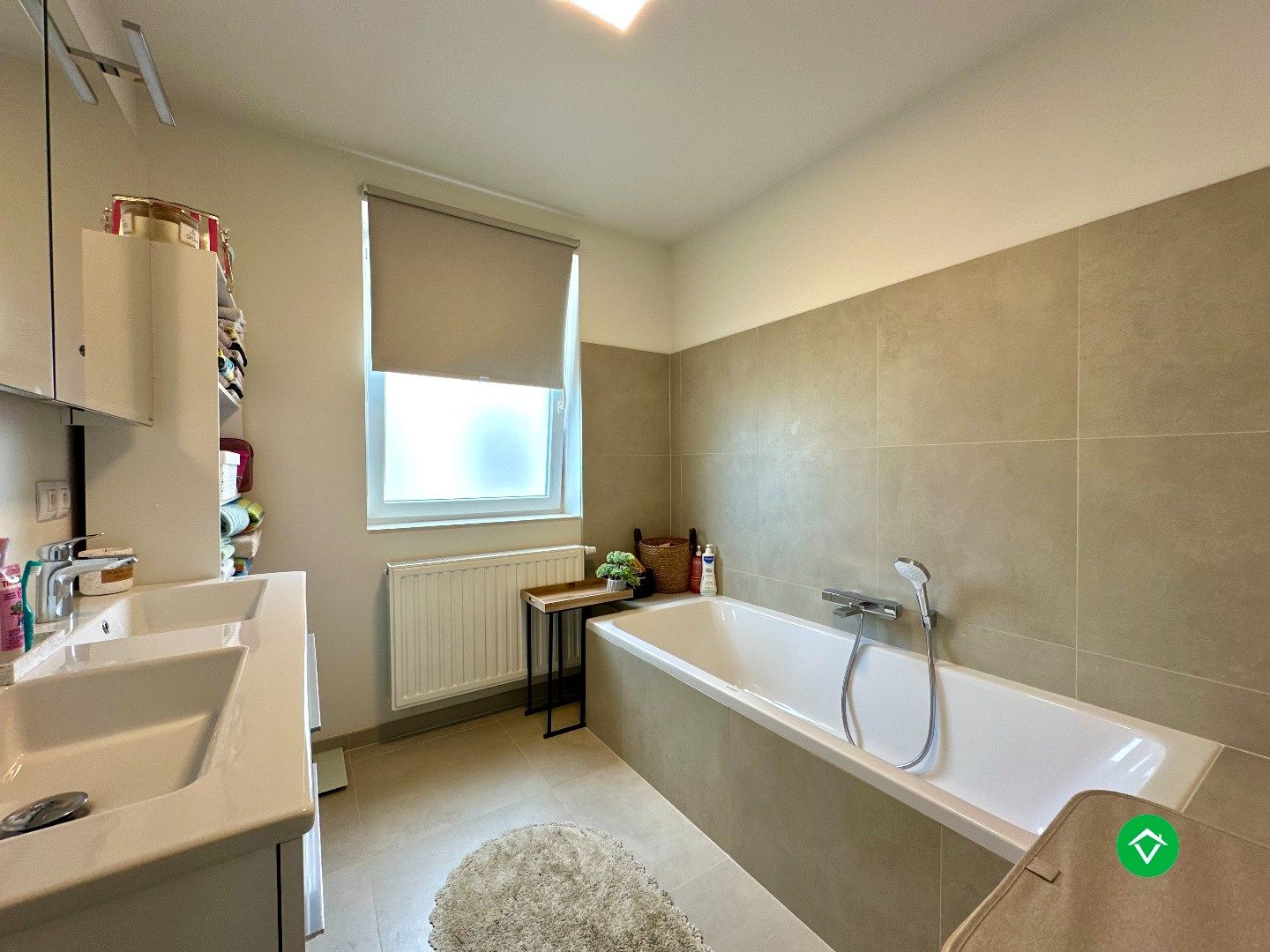 Instapklare halfopen nieuwbouwwoning te huur in Eernegem foto 9