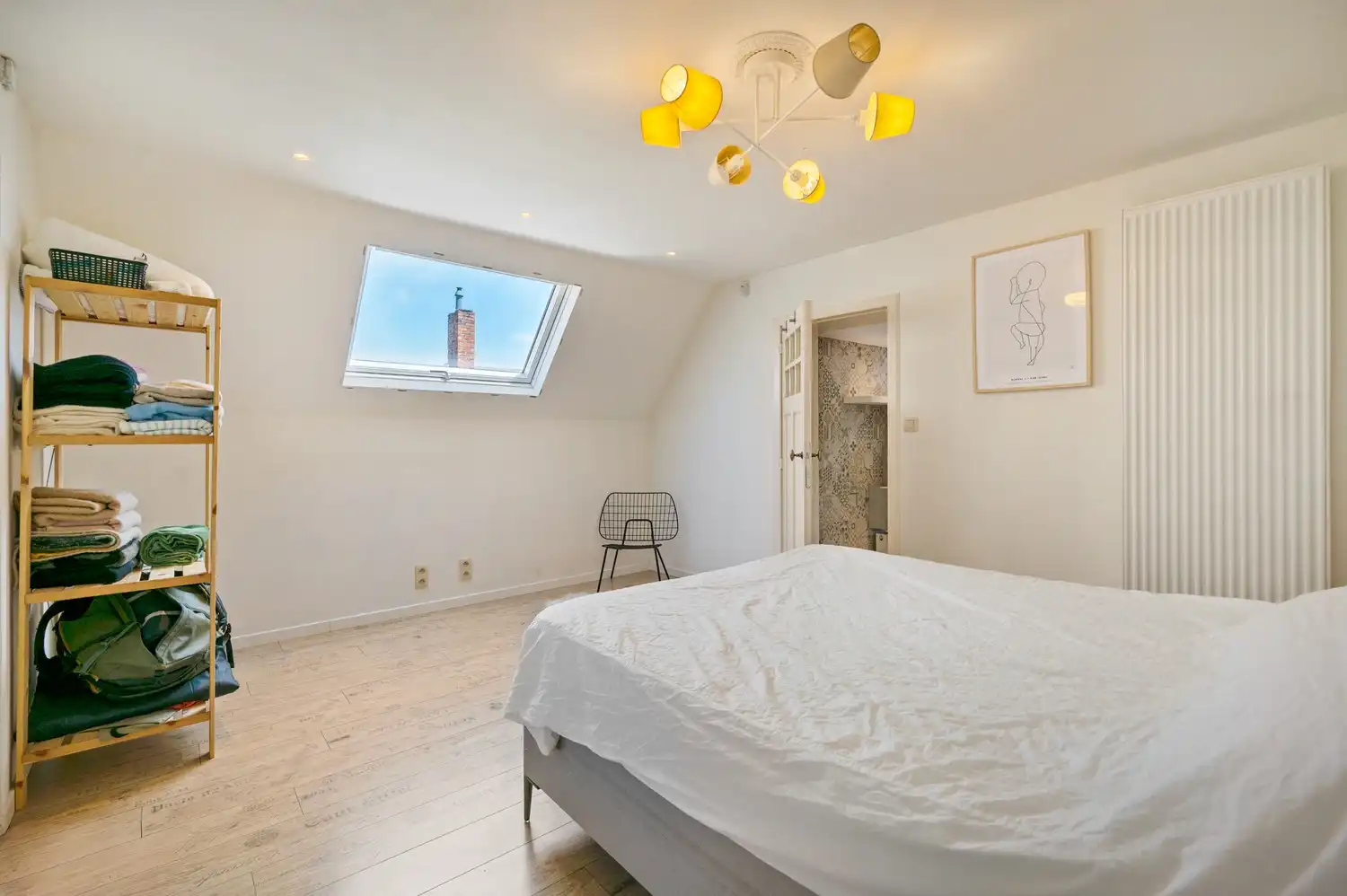 Recent gerenoveerde woning met 4 slaapkamers en ruime tuin foto 19