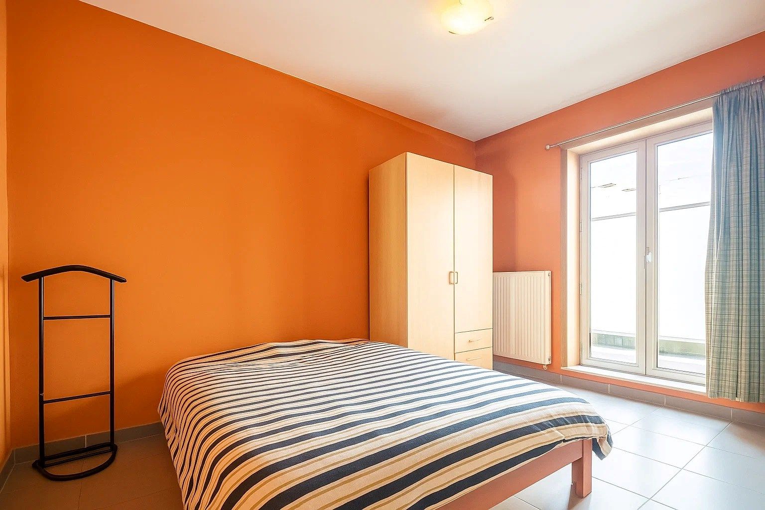 TOPLOCATIE | INSTAPKLAAR APPARTEMENT (BJ 2005) MET 2 SLPKS foto 5