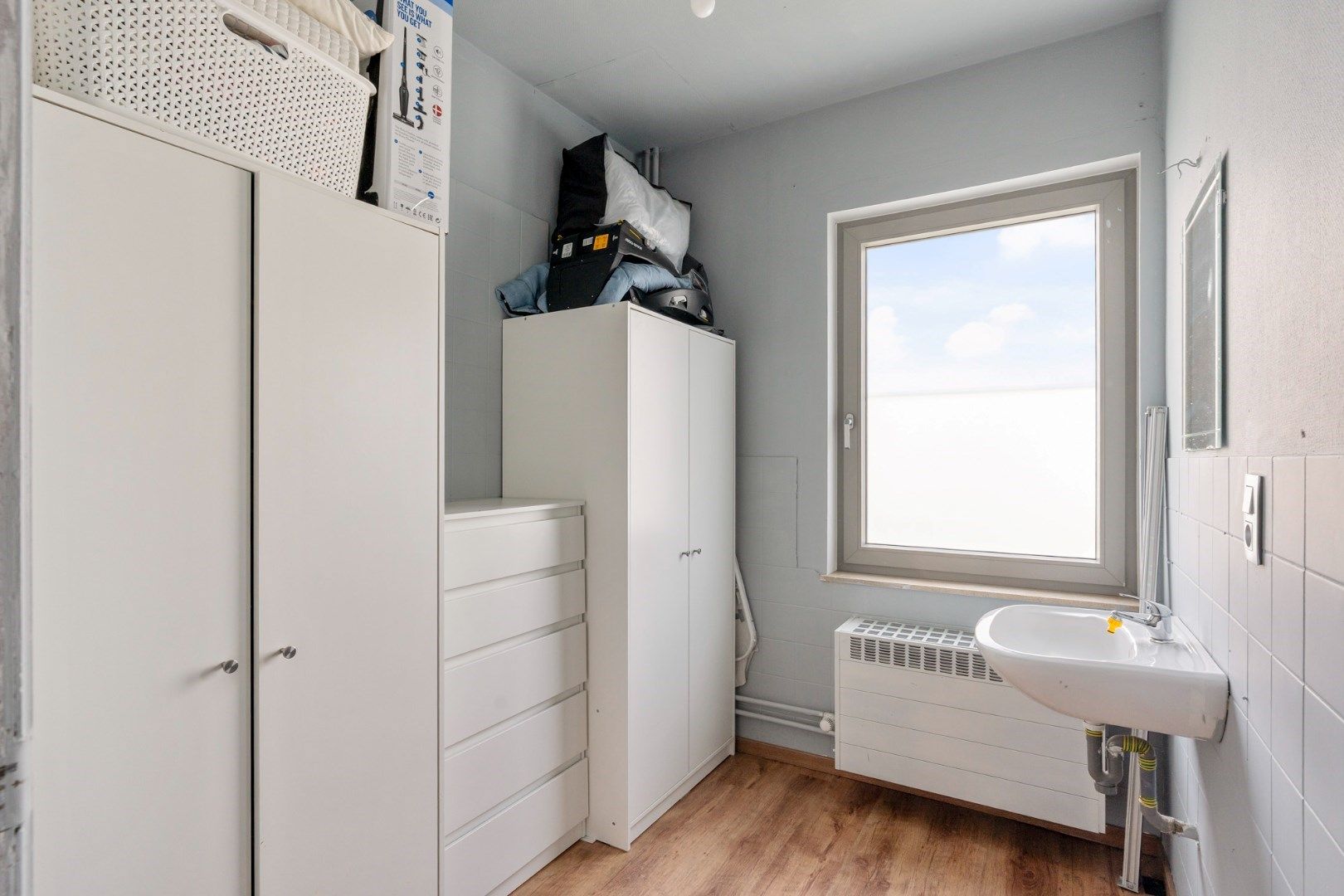 Gerenoveerde vrijstaande bungalow-woning met zuid-west gerichte tuin, op 9a 33ca met zicht op achterliggend groen.  foto 14