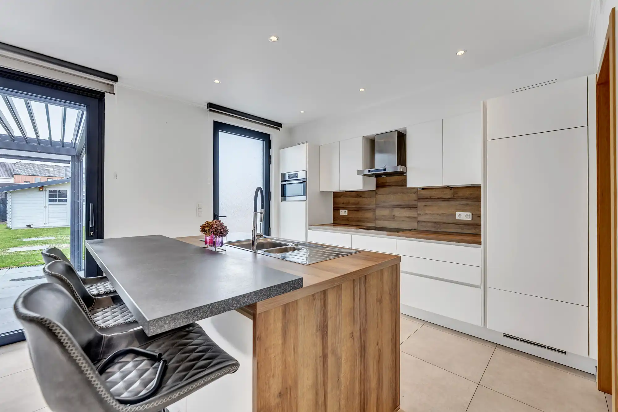 Prachtig gelijkvloers appartement met tuin foto 8