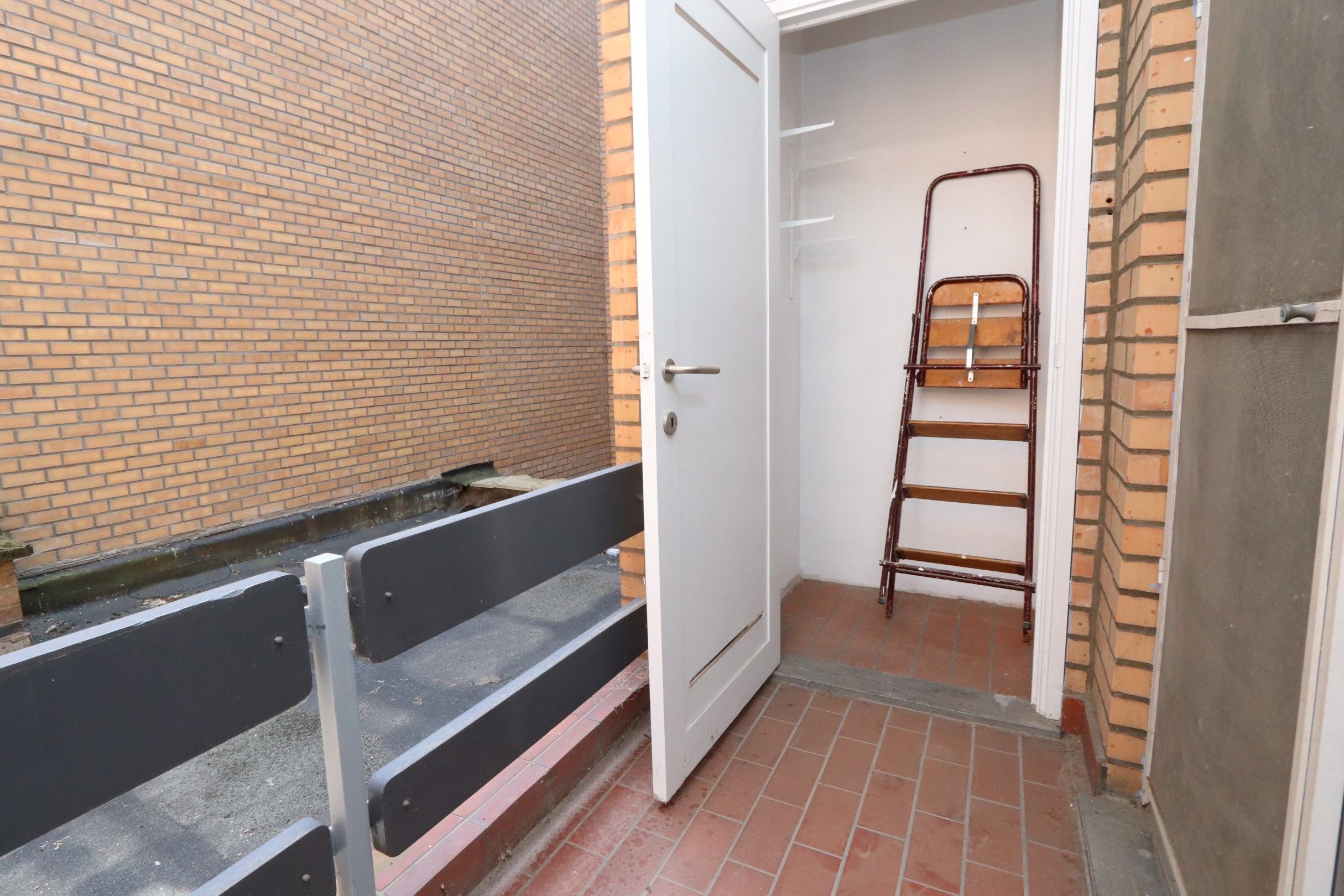 DRIESLAAPKAMER APPARTEMENT IN HARTJE KORTRIJK foto 16